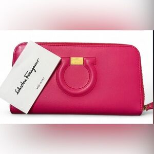 Salvatore Ferragamo Fuchsia Leather Wallet